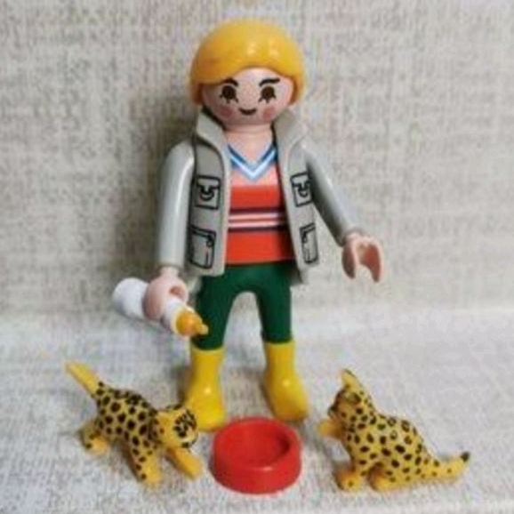 figure jadul tarzan wanita animal keeper figure penjaga kebun binatang figure cheetah miniatur leopa