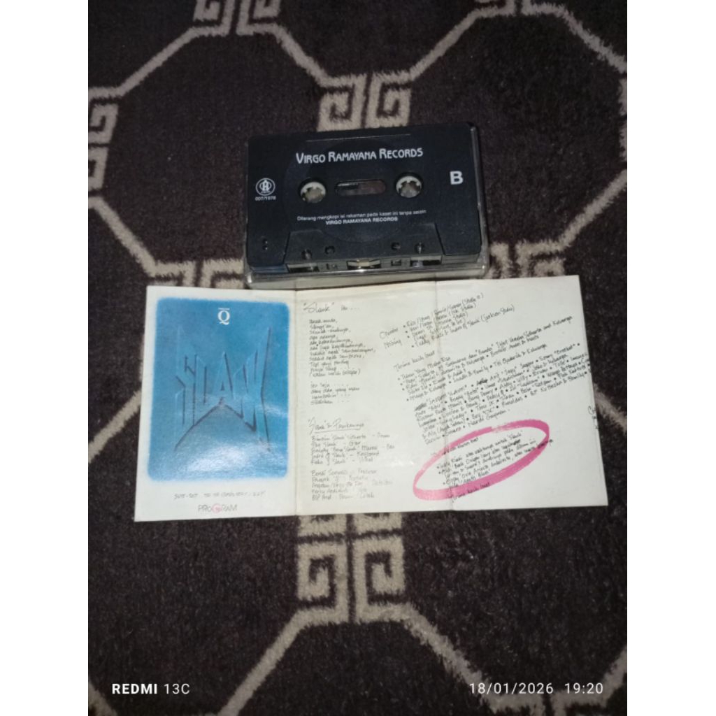 kaset pita slank suit suit he he