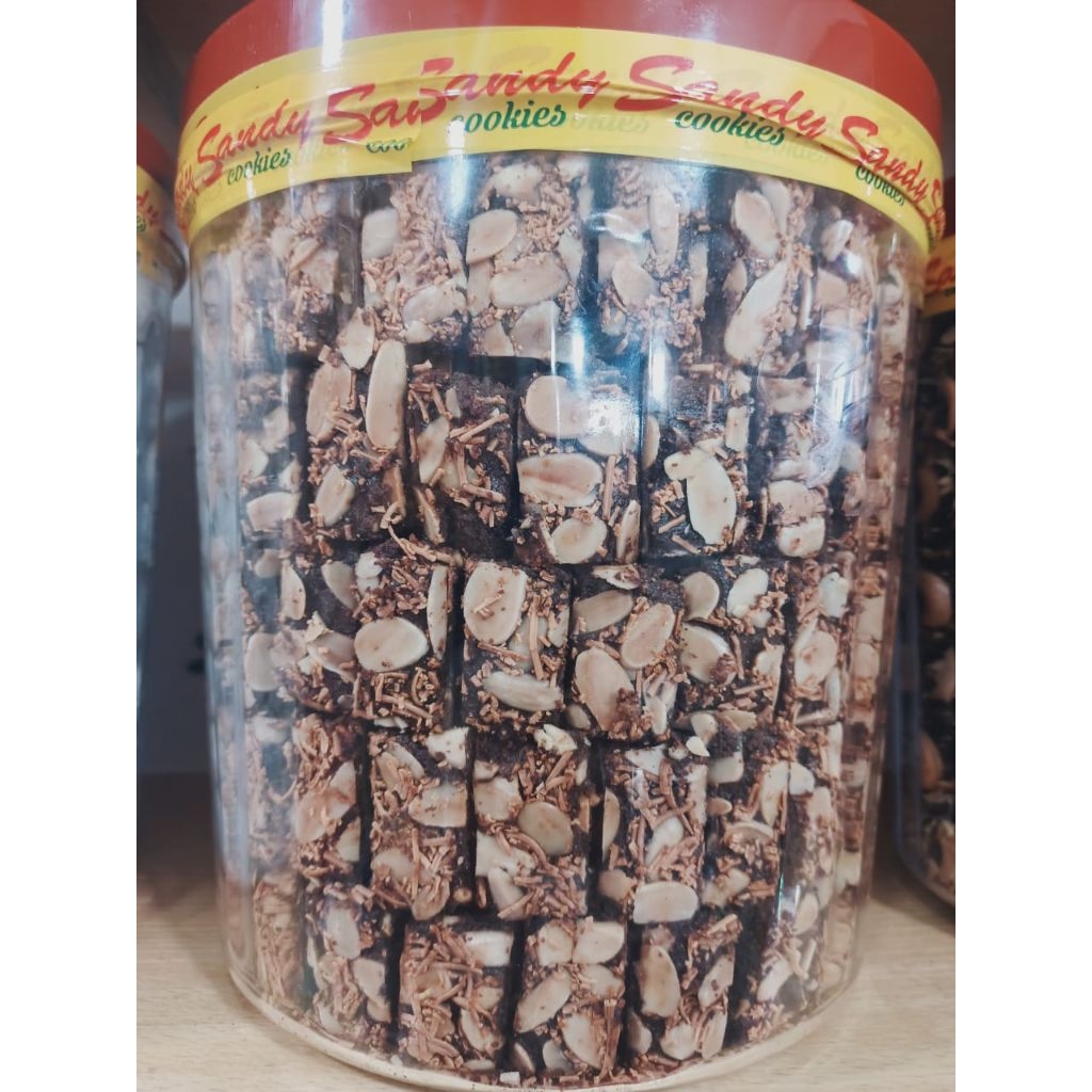 Sandy cookies premium brownies chese almond 500gram