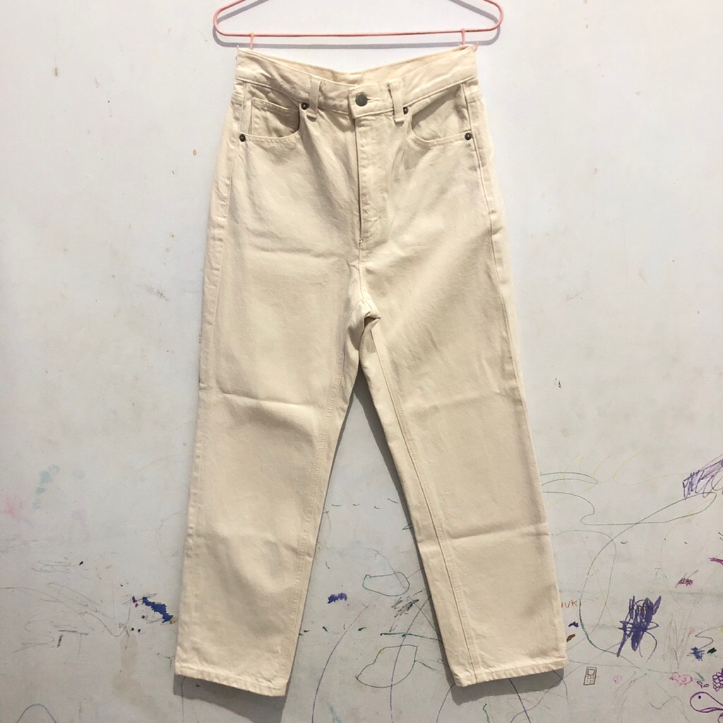 GU Jeans Broken White