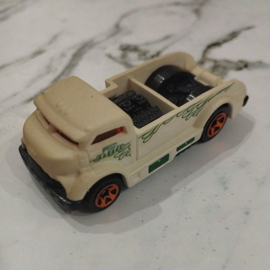 Sale loose Hotwheels Mig Rig color shifters