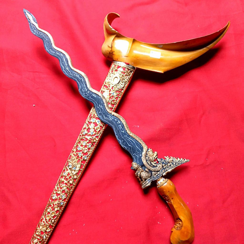 Koleksi Dapur Nogo Sosro Singo Pamor Kulit Semangka Luk 13