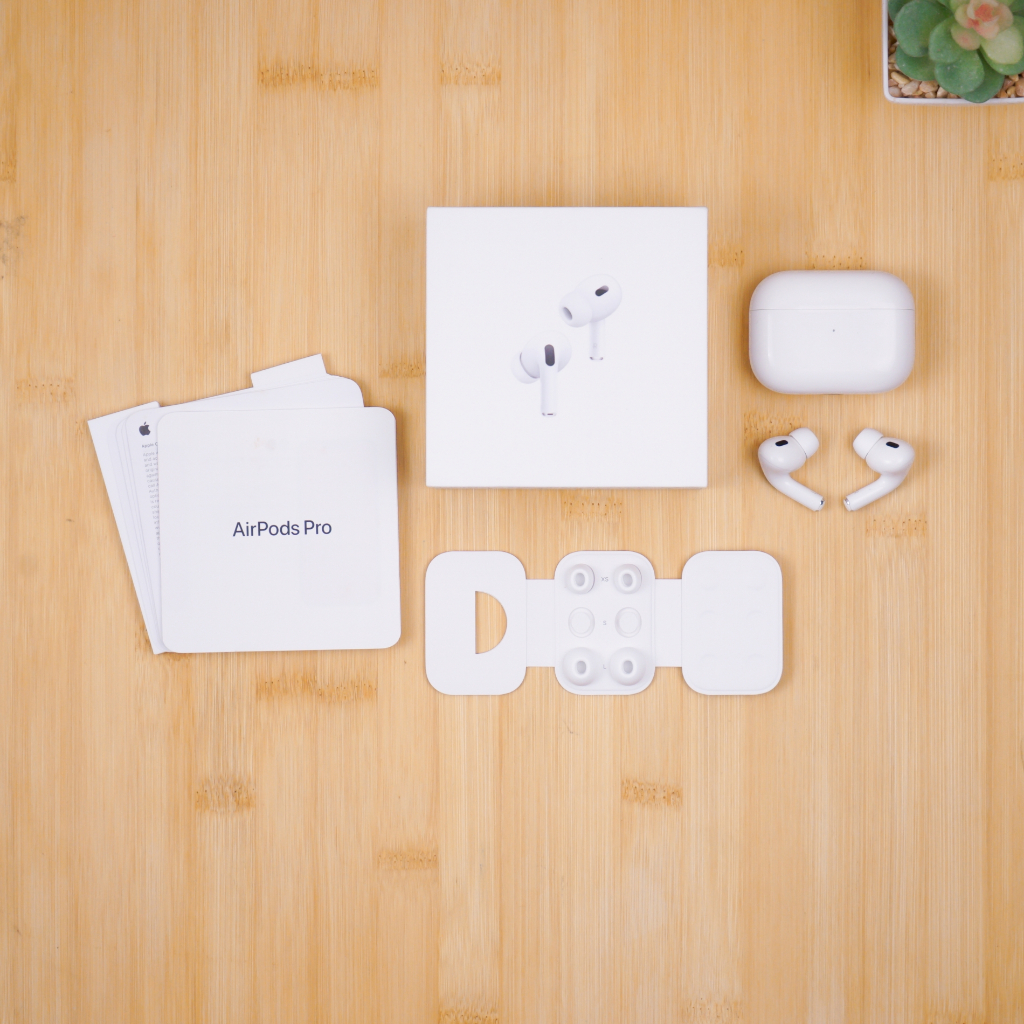 Apple Airpods Pro 2nd gen ( Lightning ), used fullset original