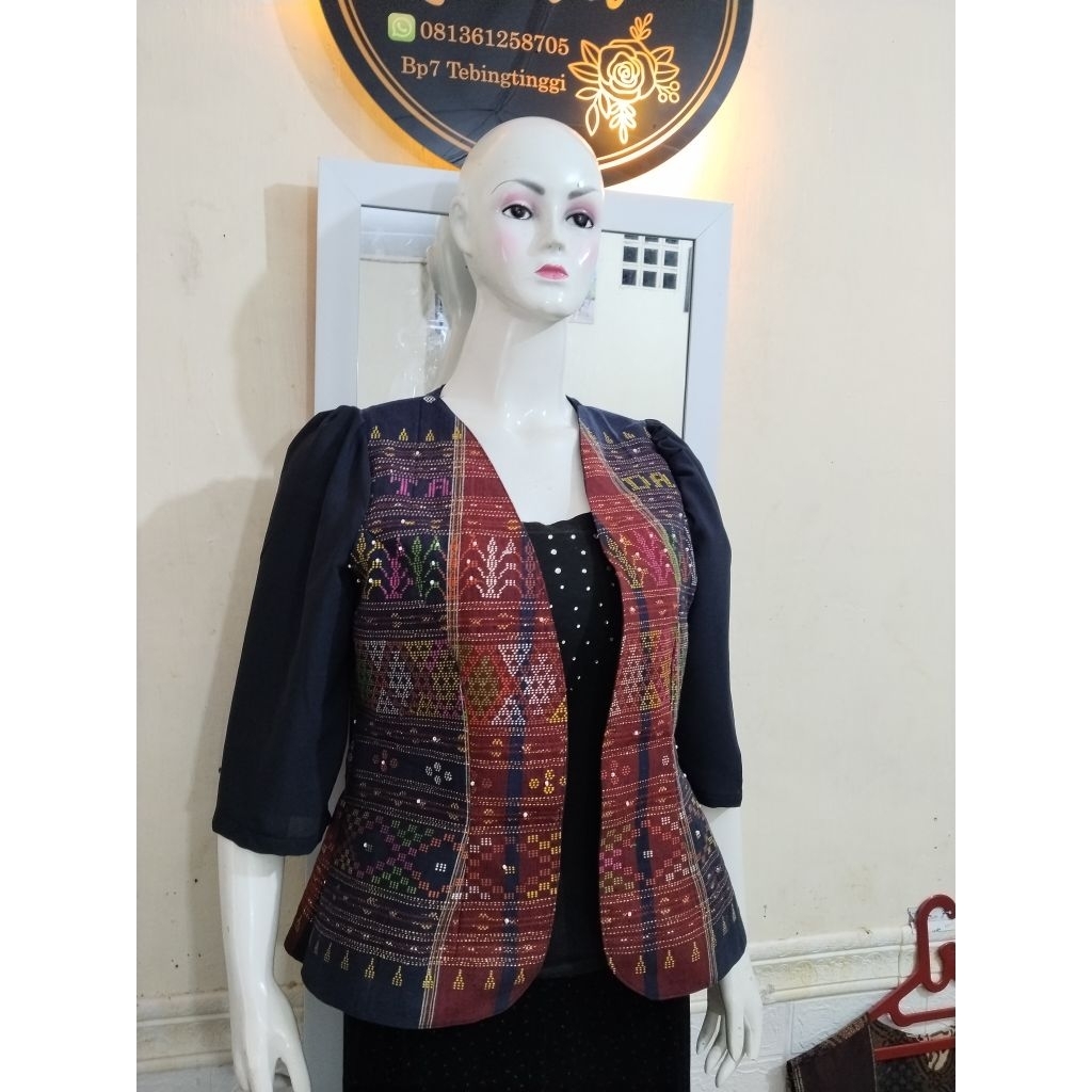blazer ulos batak wanita, jas tenunan tangan mewah, blazer tenunan ulos batak , ulos batak, blazer e
