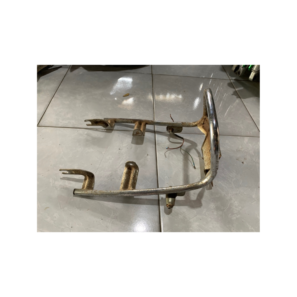 Behel Begel Plenger Jok Belakang Suzuki A100 A9 A10 Econos ORI