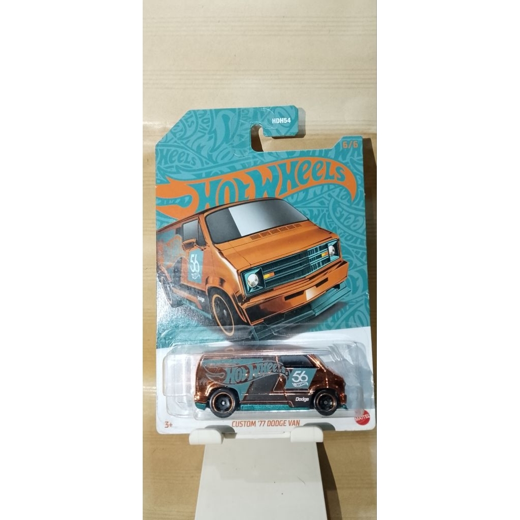 hotwheels series custom 77' dogde charger