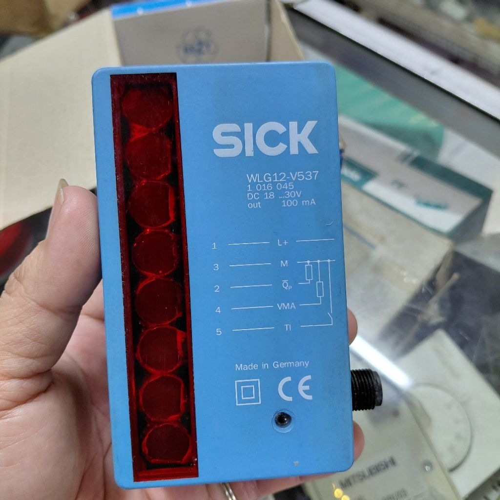 SICK WLG12-V537 SENSOR 18-30VDC 100MA