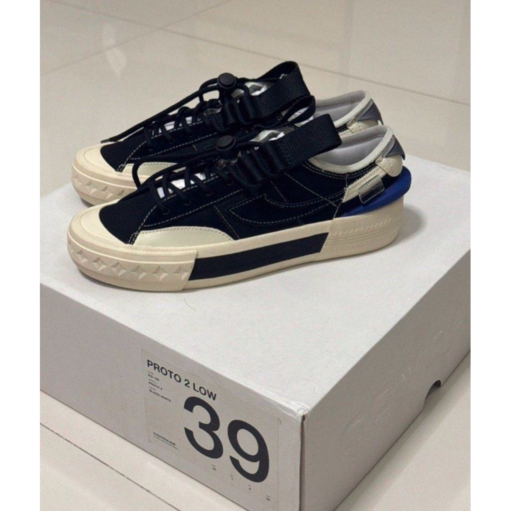 Sepatu Compass Proto 2