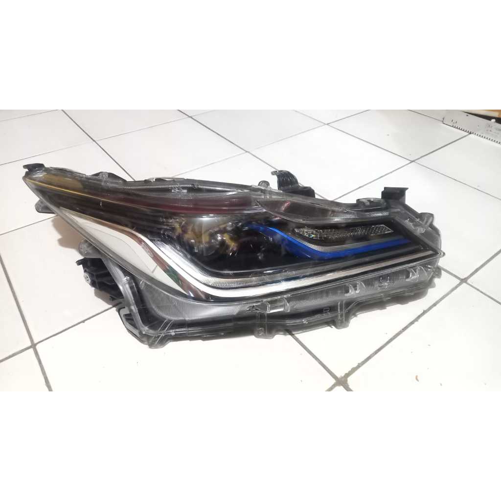 Headlamp Toyota Corolla Altis 2020 - 2022
