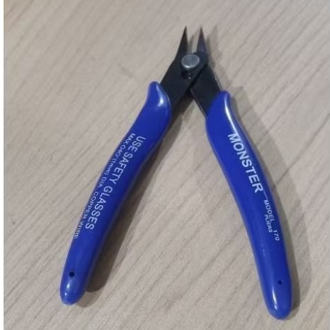 TANG POTONG KABEL/KAWAT kecil