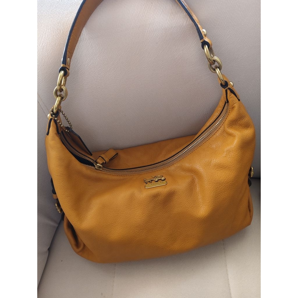 Tas co*c peable leather authen ** Sold**