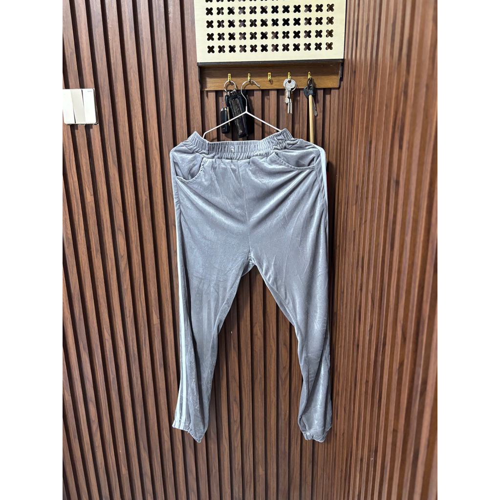 PL celana olahraga leging.