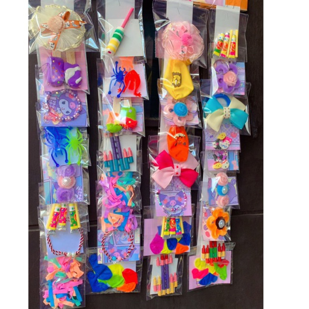 Rencengan mainan 35 PCS, rencengan pita mix mainan. rencengan mainan warung