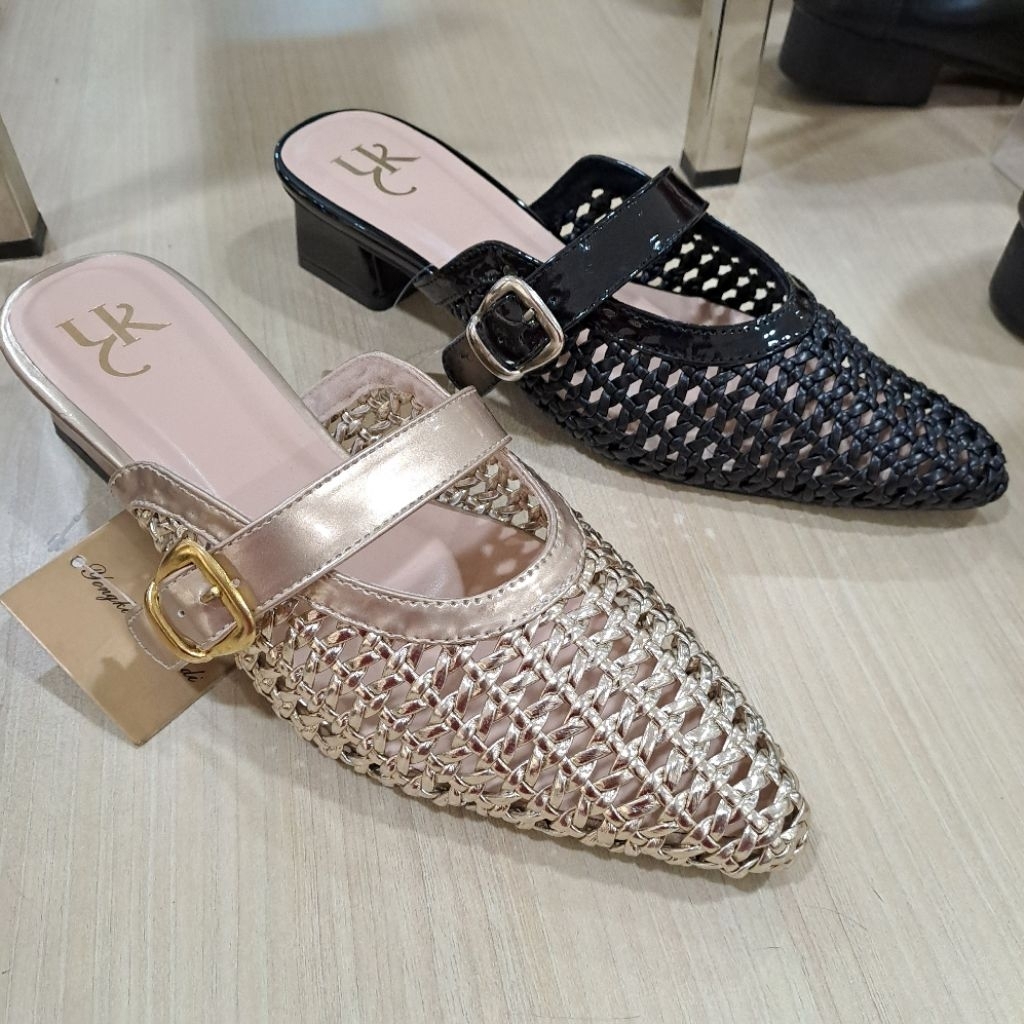 Bustong wanita yongki komaladi hak 5 cm