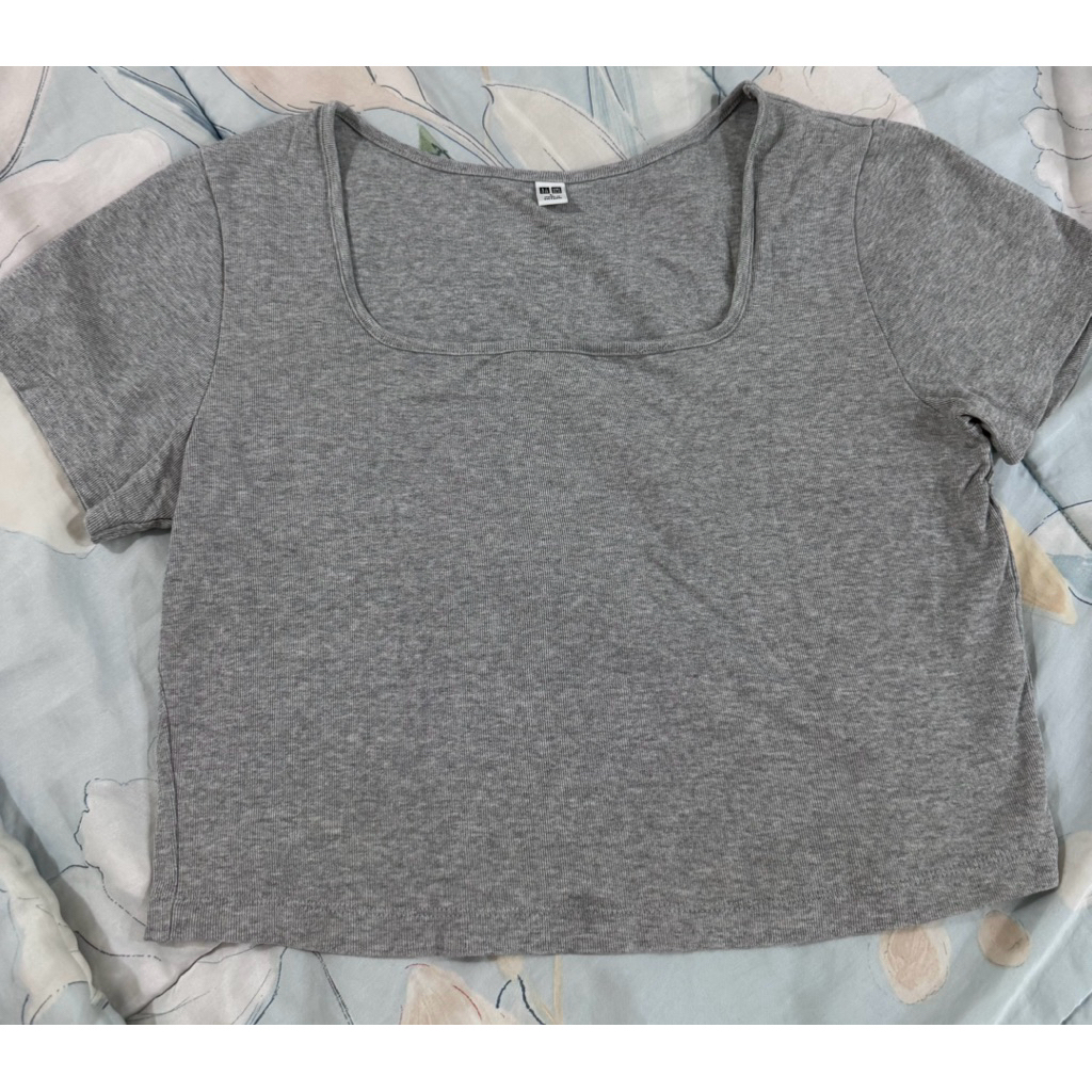 kaps crop top uniqlo