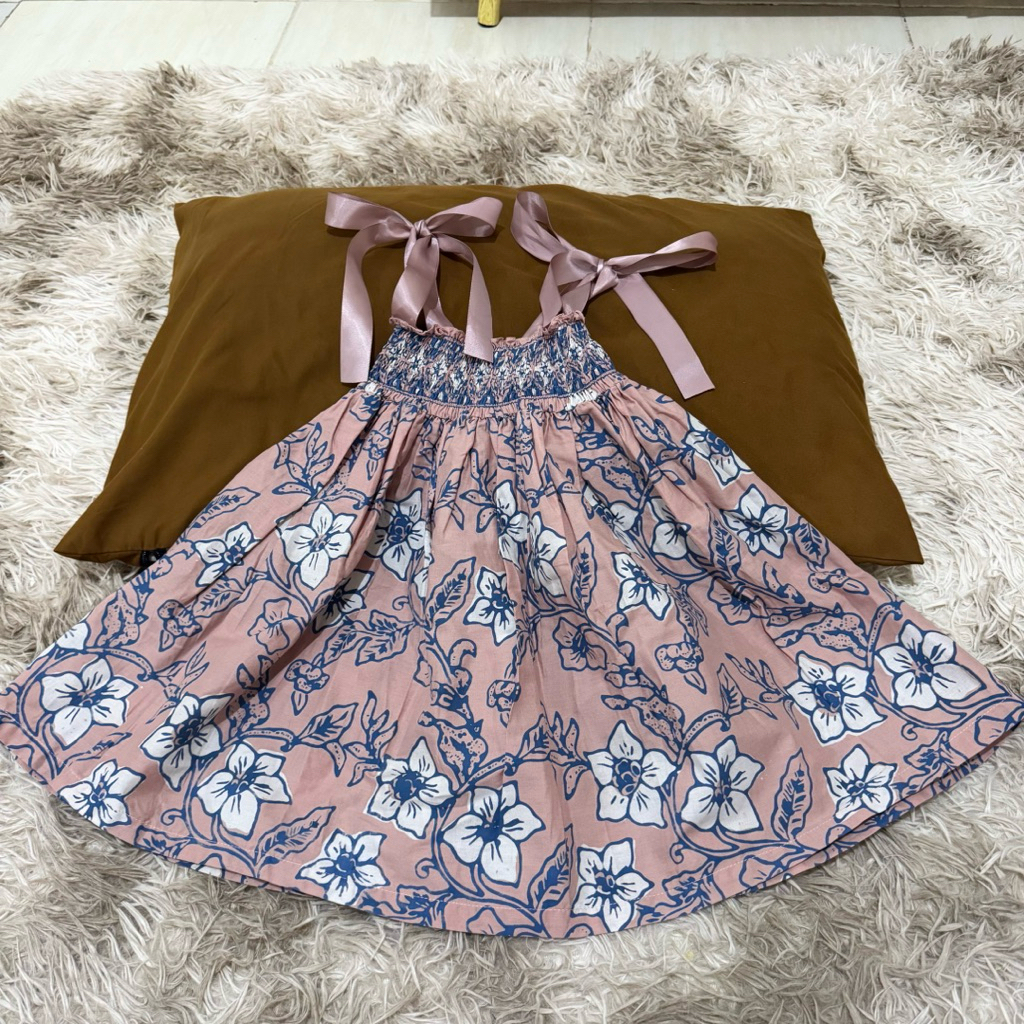 PRELIVED DRESS SMOCKED ANAK KALKIN LIKE NEW