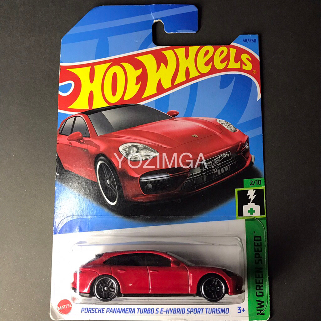 HOT WHEELS PORSCHE PANAMERA MERAH