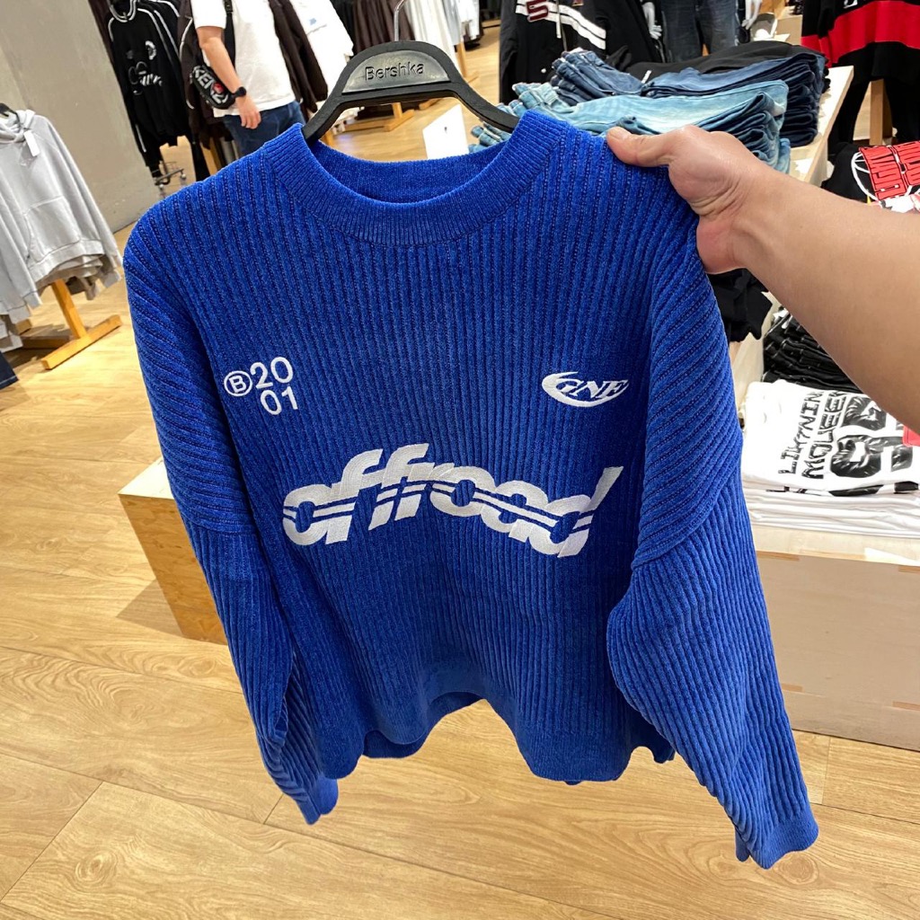 JASTIP. Sweater Knitwear Bershka (MAN)