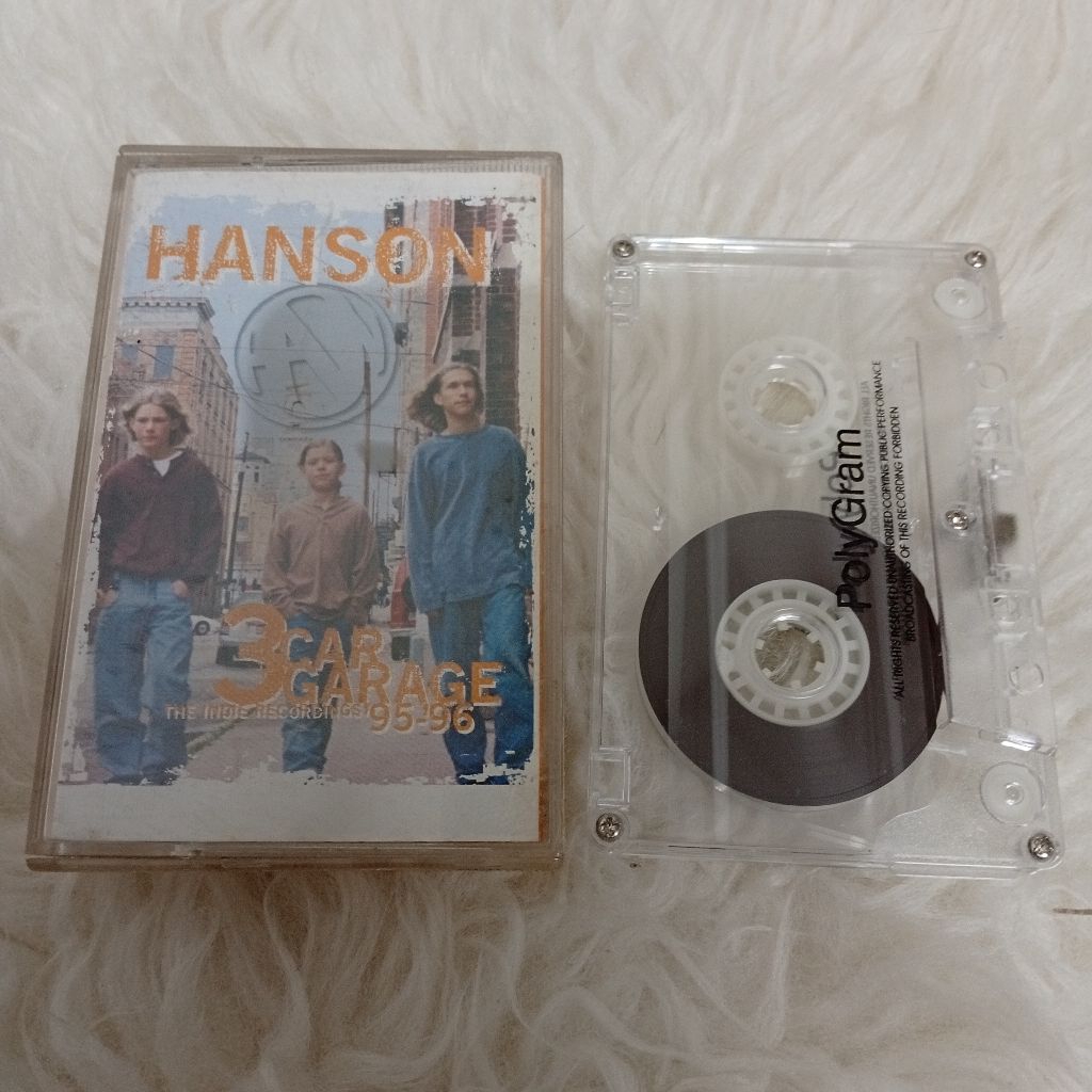 Kaset Pita Hanson