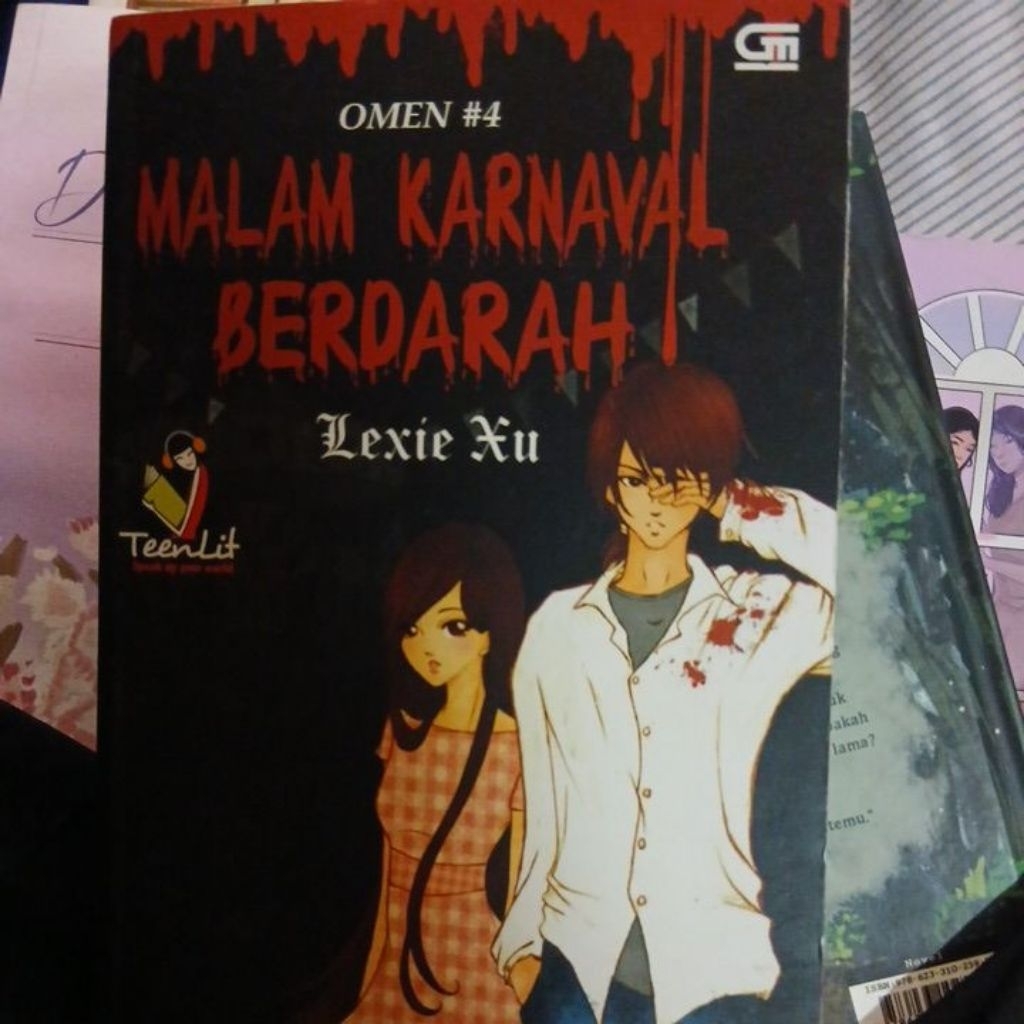 PRELOVED MALAM KARNAVAL BERDARAH BY LEXIE XU (CEK DESKRIPSI)
