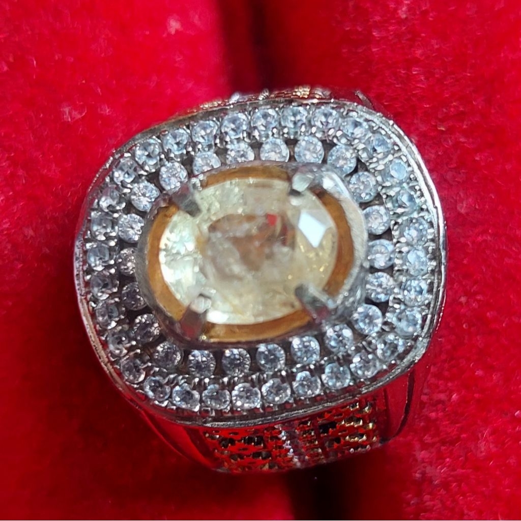 yellow safir sapphire ceylon srilanka memo