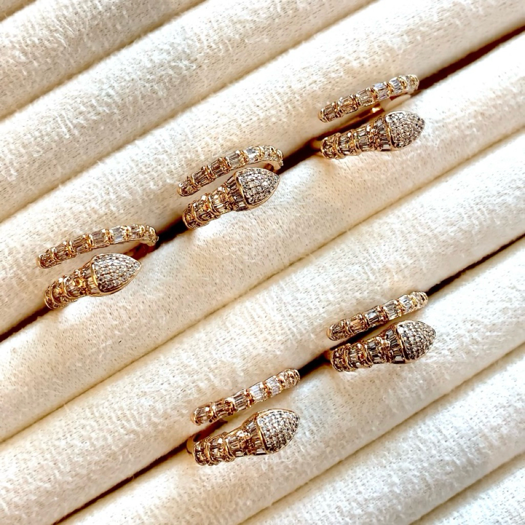 CINCIN ULAR PLATINUM PREMIUM AWET DI PAKAI SEHARI-HARI