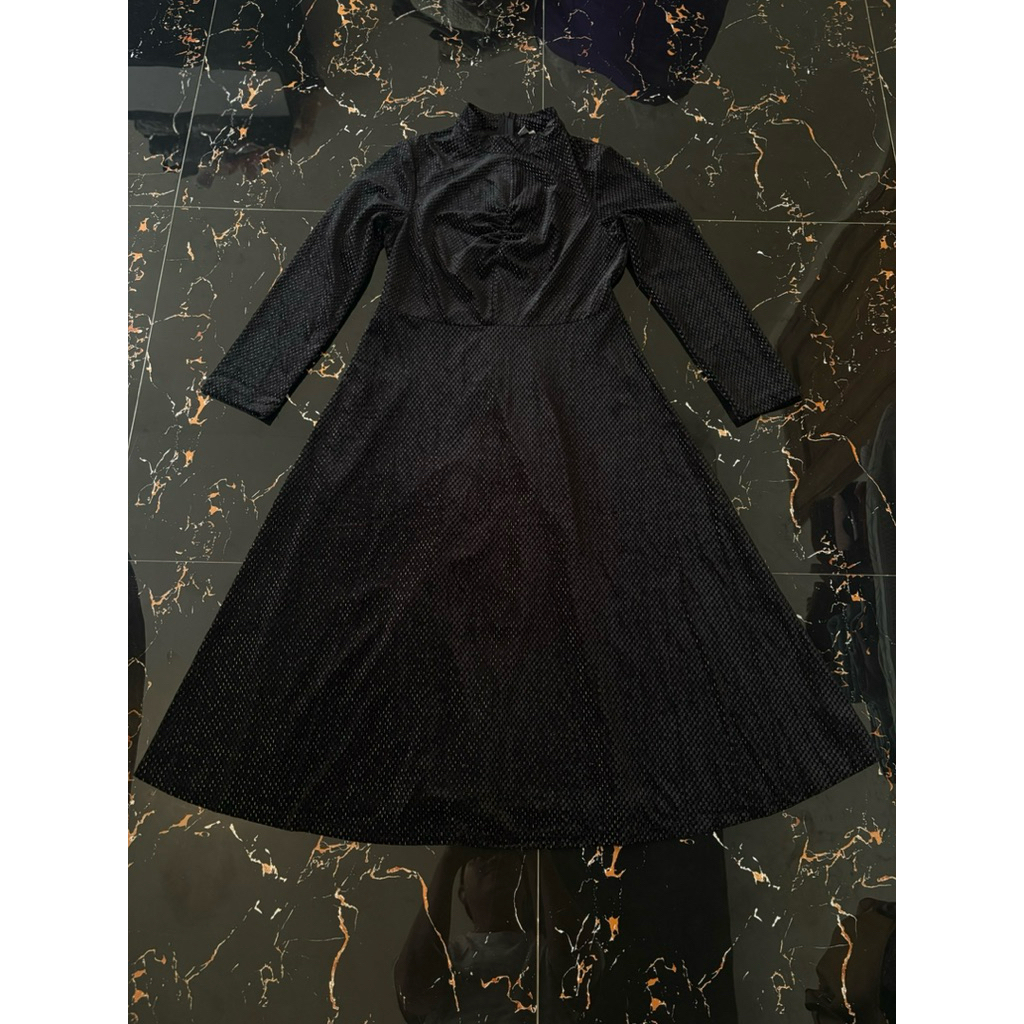 PL MAXI DRESS HITAM PEKAT MEWAH ELEGAN OUTFIT DINNER LEBARAN