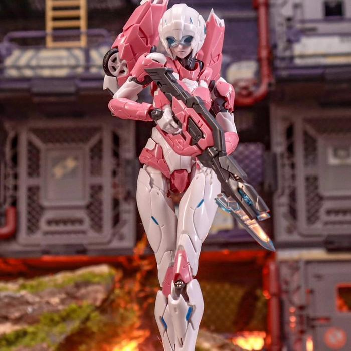 Flame Toys Furai Model Arcee Transformers Plamo