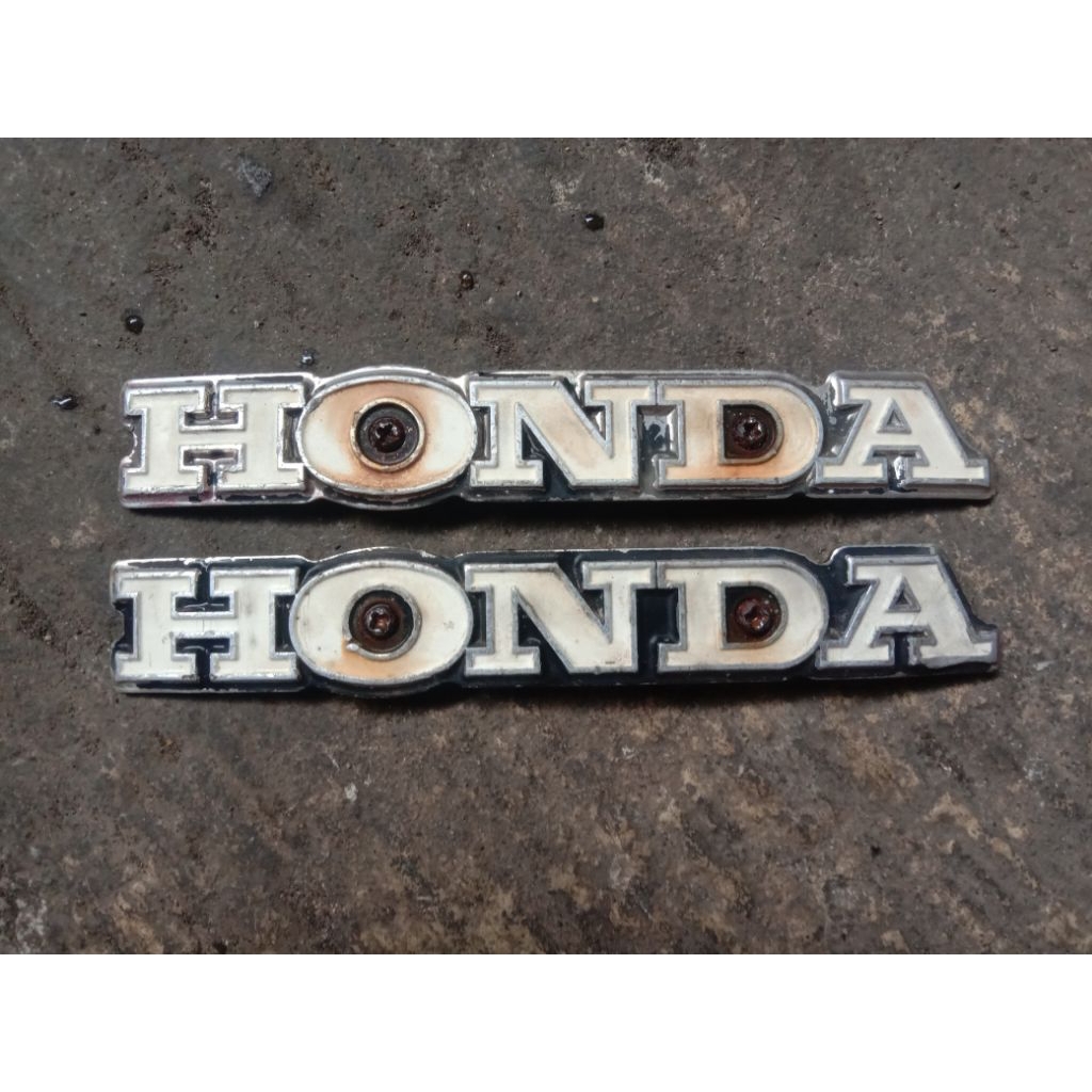 Emblem Tangki Bensin Honda S110 Benly CG110 CG125 Original
