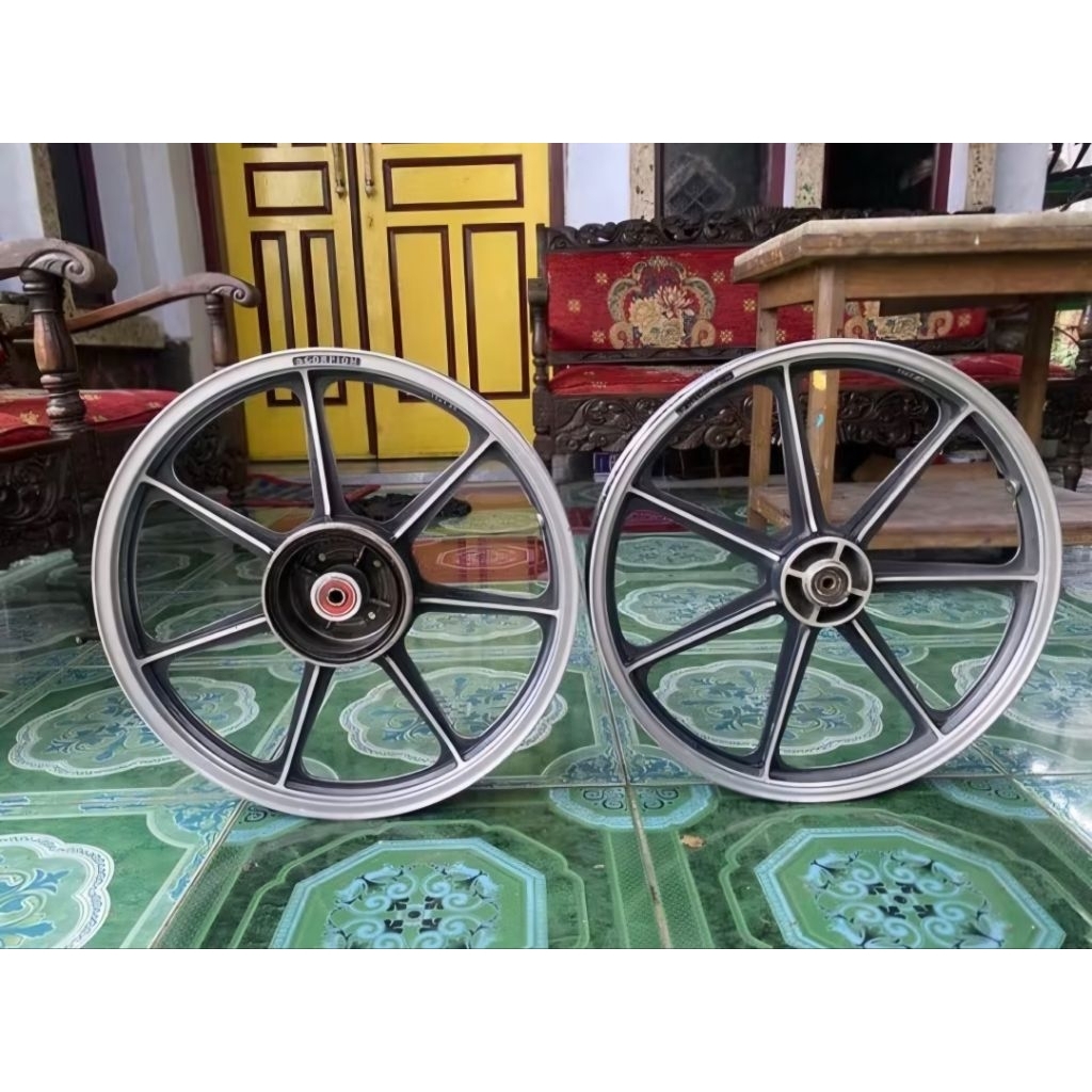 Velg Scorpion ring 17 depan belakang yamaha original