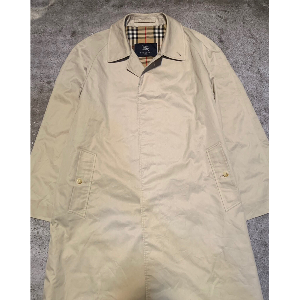 Coat Burberry / Trench Coat Burberry