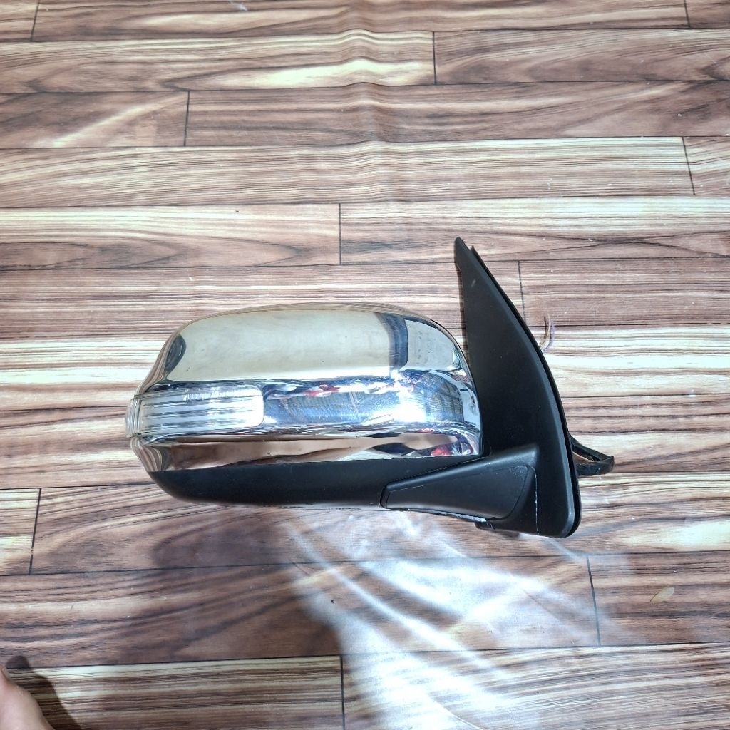 Spion Daihatsu Luxio Type X Reatrac Sebelah Kanan Original Second