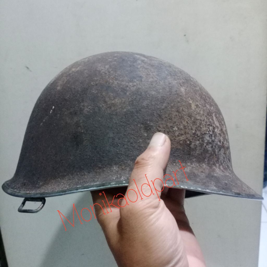 Helm Baja Tentara Zaman Dulu Antik Masih Utuh Ex Perang Dunia