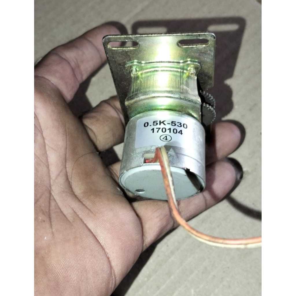 DINAMO DC GIARBOX EX STAVOLT 12V BEKAS