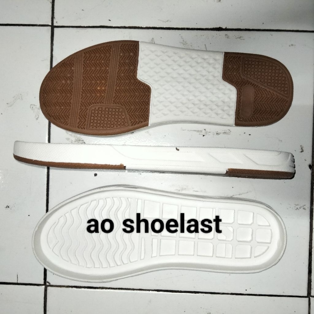 outsole alas sepatu sneakers pria