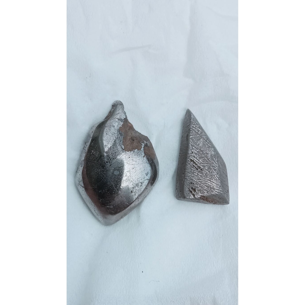 specimen iron meteorite batu meteor besi aji meteorit
