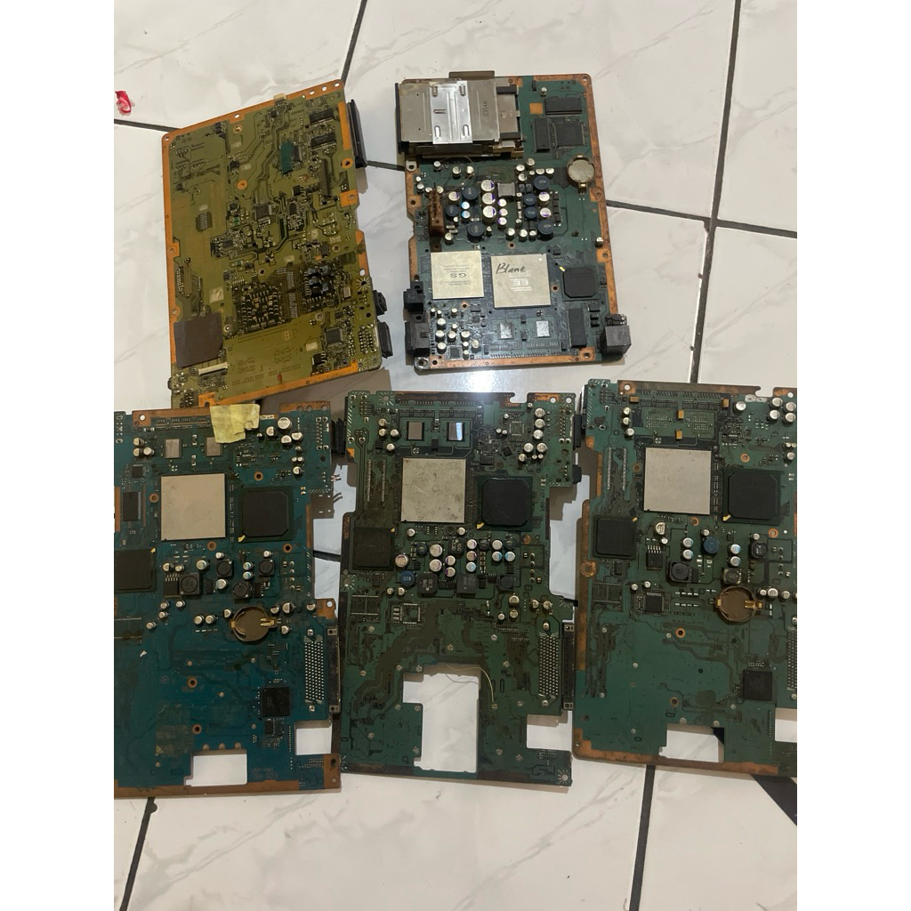 ps2  rusak bahan lebur/kanibalan