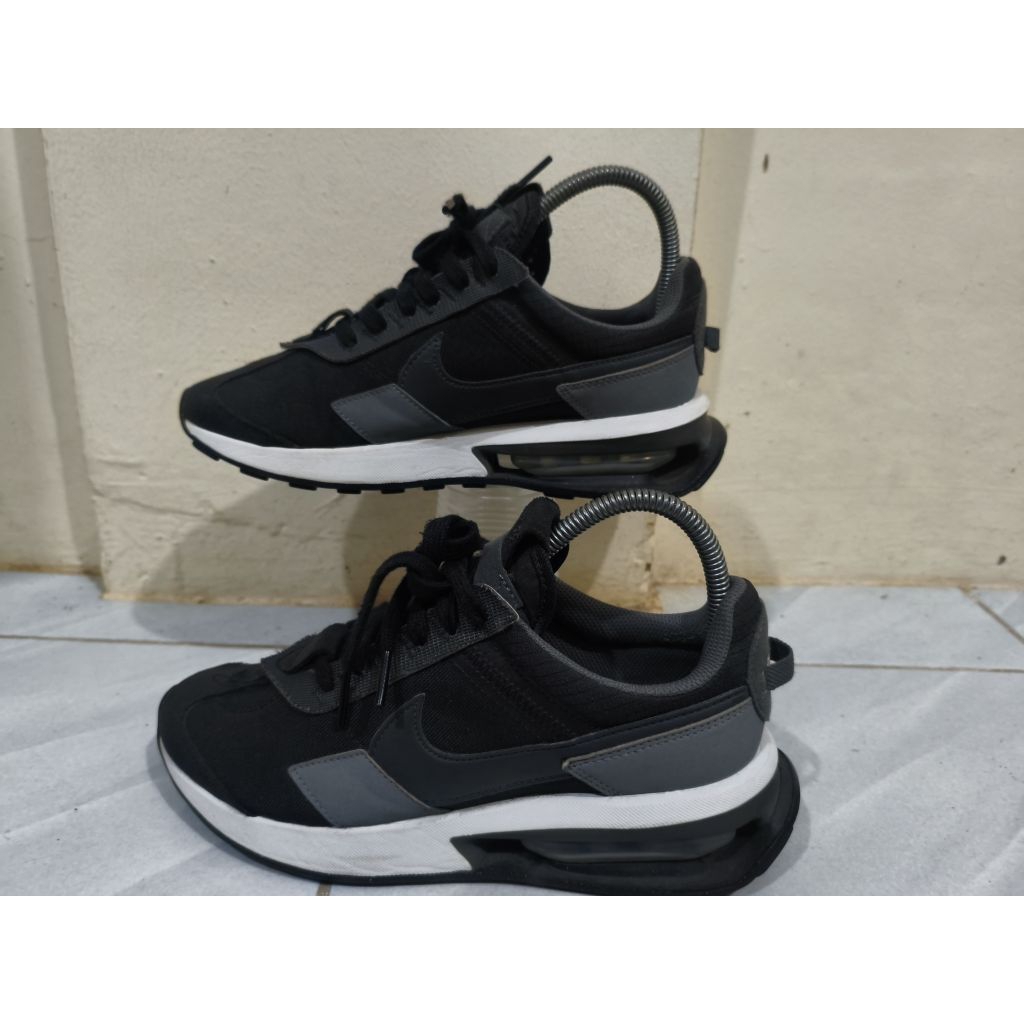 PRELOVED Size 38/24 Nike Air Max Pre Day
