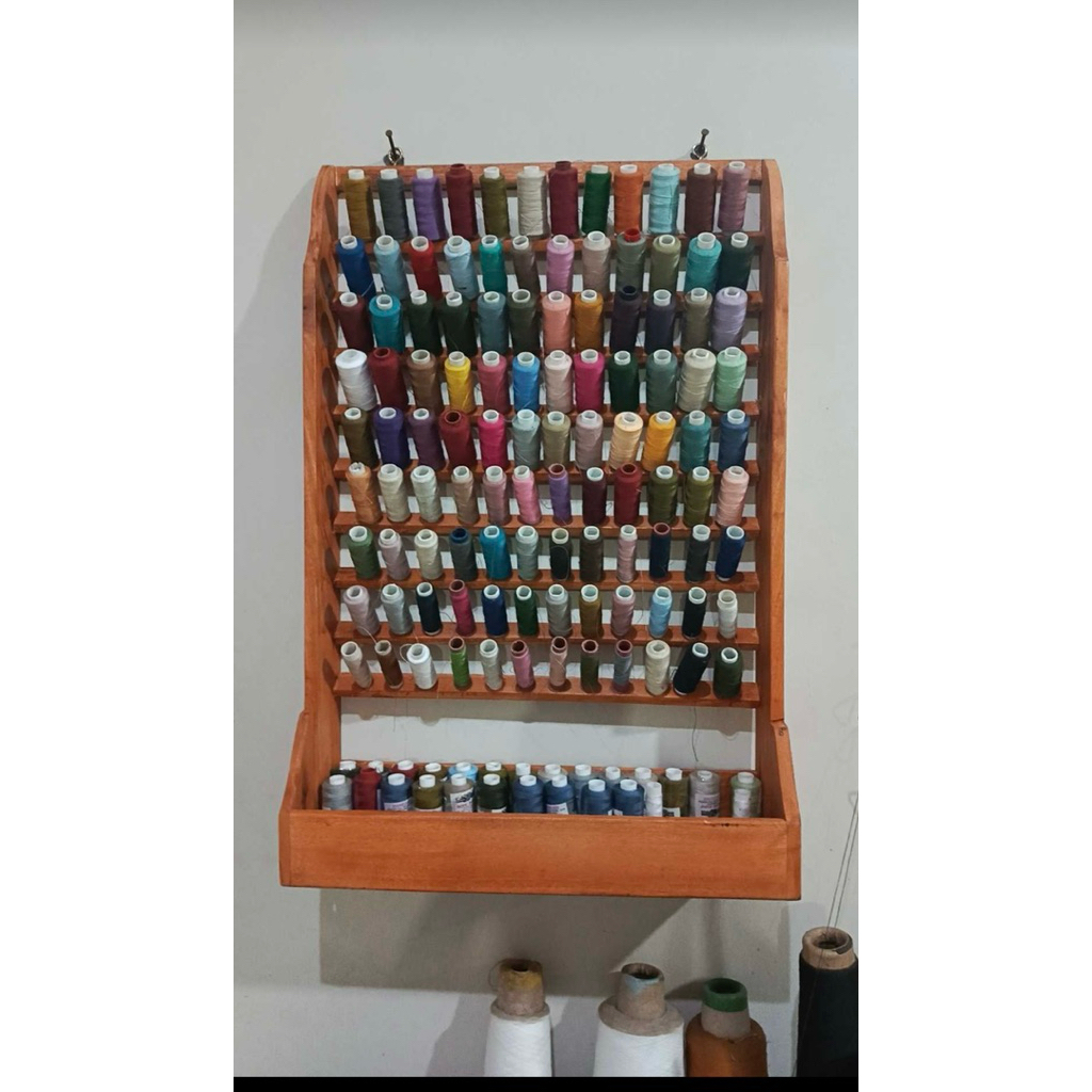 Rak Benang jahit Kayu Mahoni Pilihan , Dengan 108 Slot benang