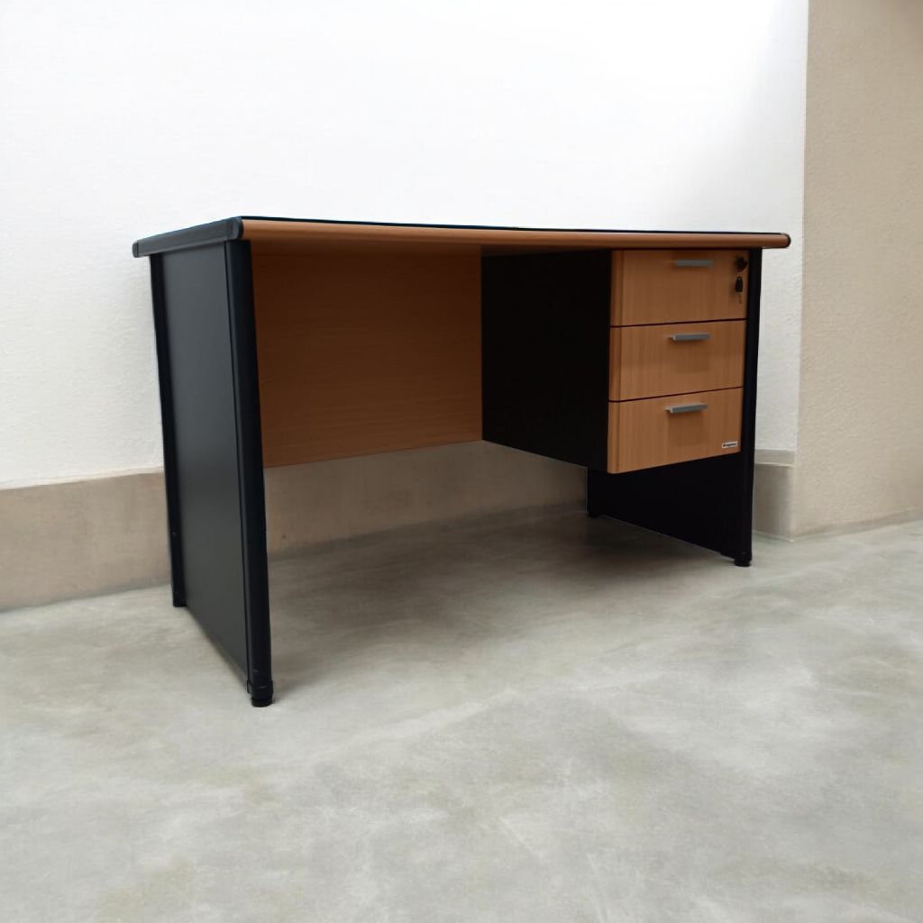 Meja kerja Highpoint second, uk 120x70x75cm, 120x75x75cm, 140x75x75cm, 150x75x75cm, 160x75x75cm