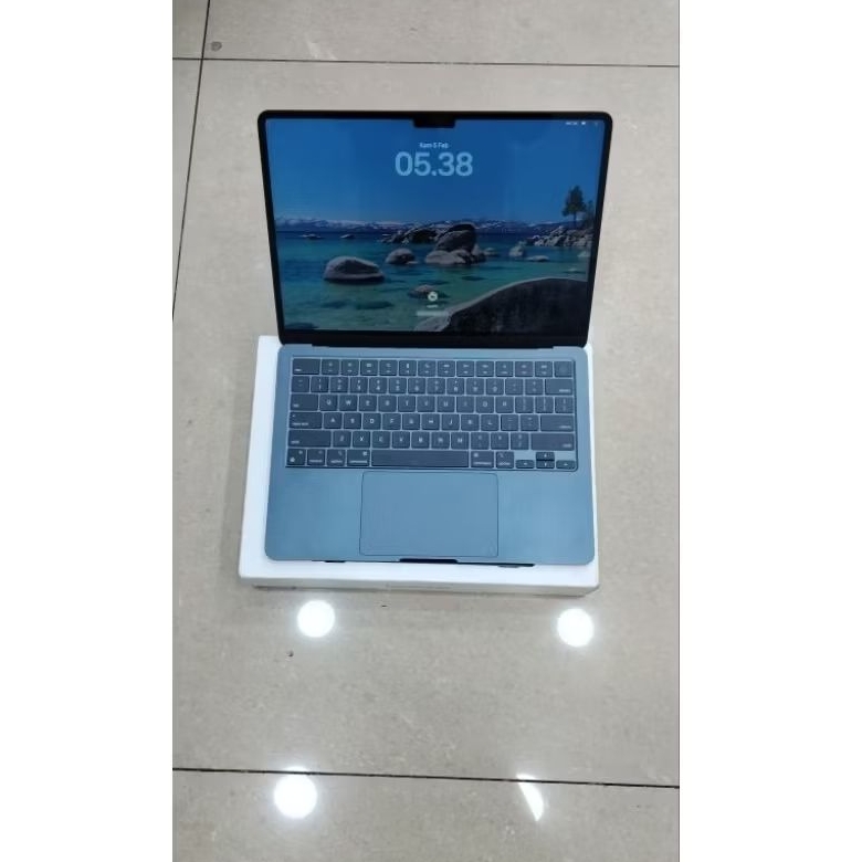 MACBOOK MAC BOOK BEKAS SECOND AIR M2 2022 13INC 256GB IBOX INDONESIA