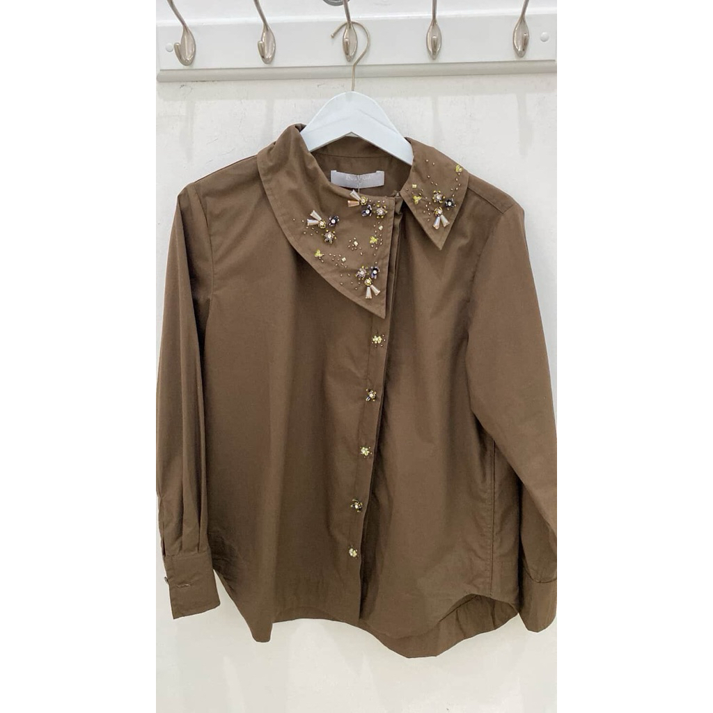 jenna and kaia akeira top