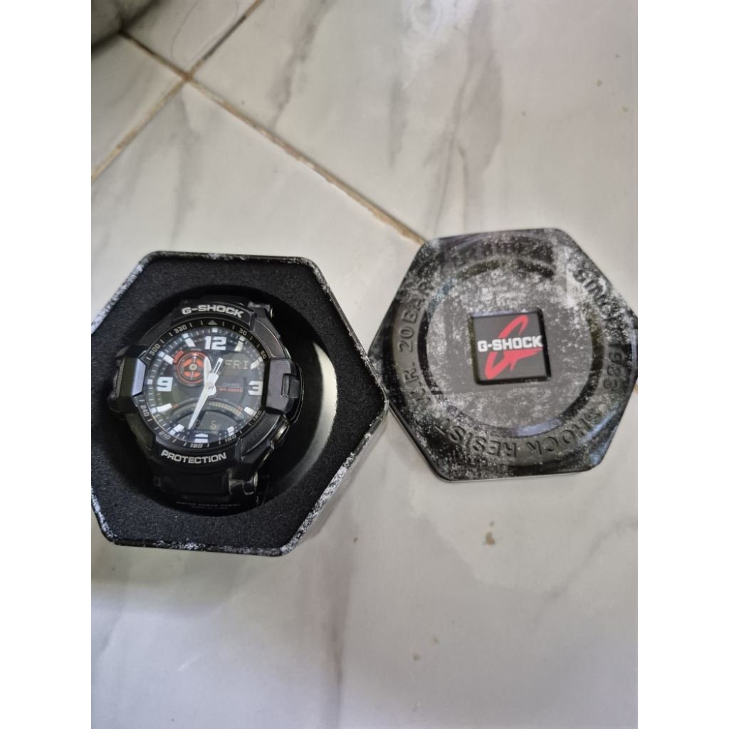 G-Shock type GravityMaster GR-B200-1A49DR
