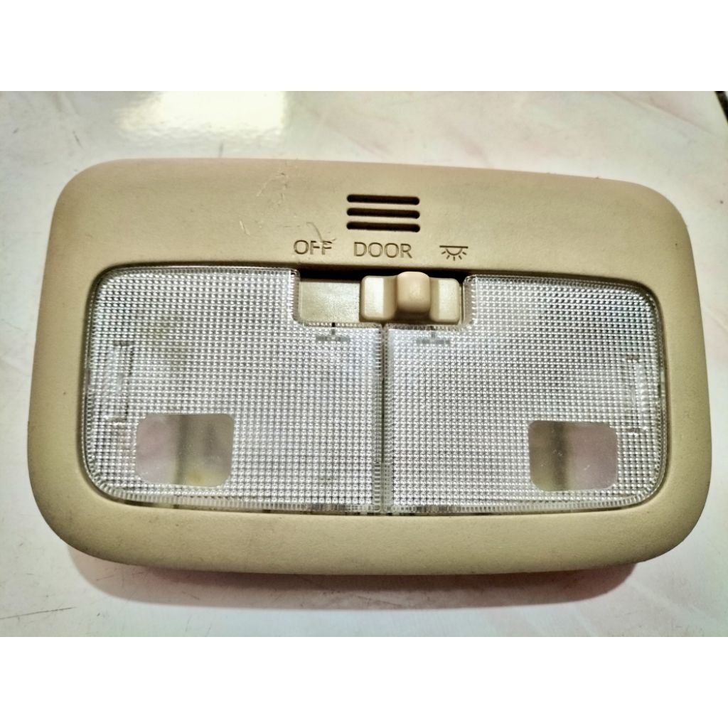 lampu plafon Yaris Vios original Toyota mobil sedan universal