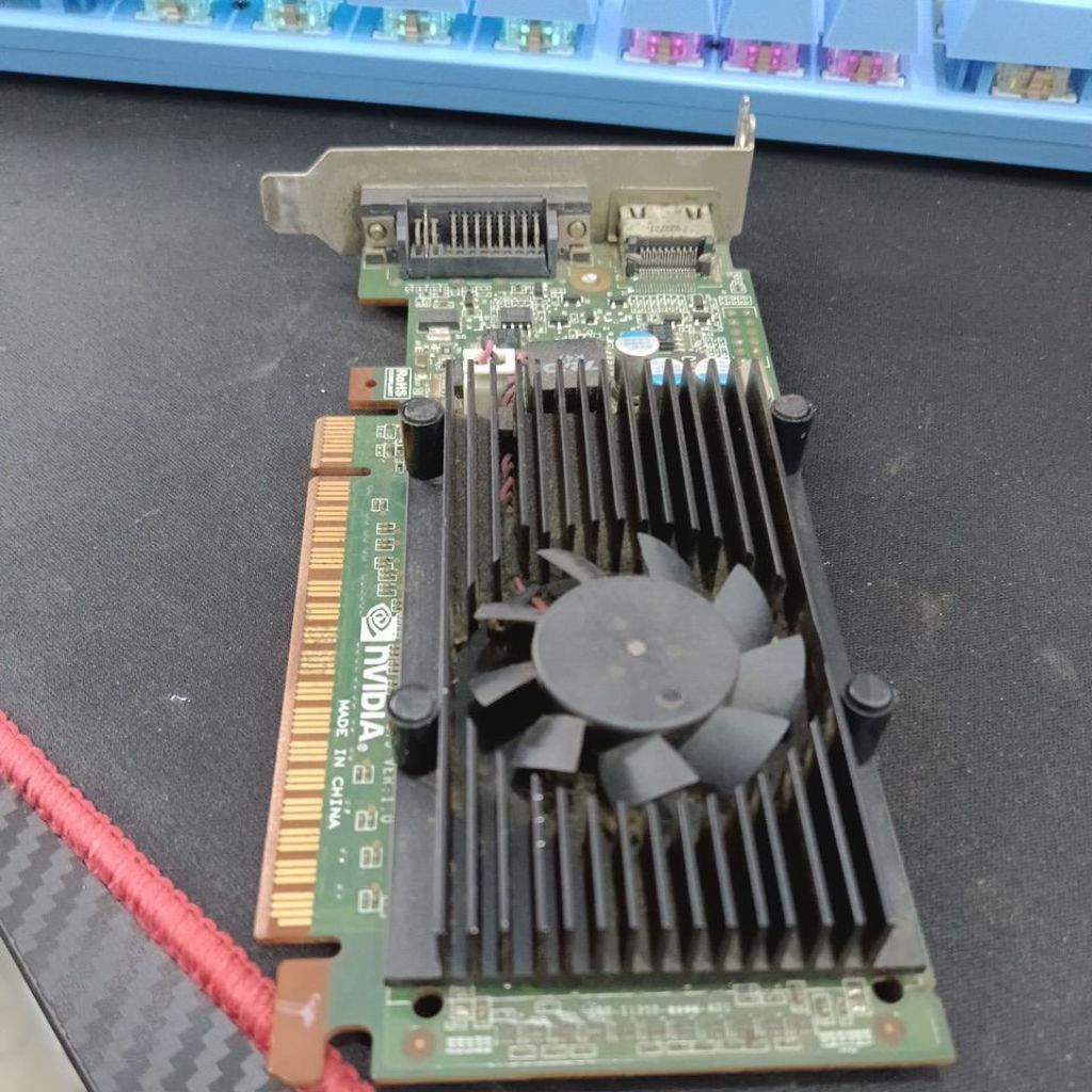 VGA Nvidia GT520 1Gb DDR3 low profile SFF