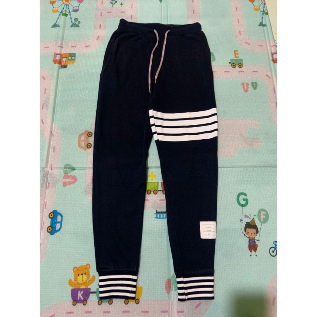 JOGGERPANTS THOM BROWNE/JOGGER BEKAS/JOGGER LELONG