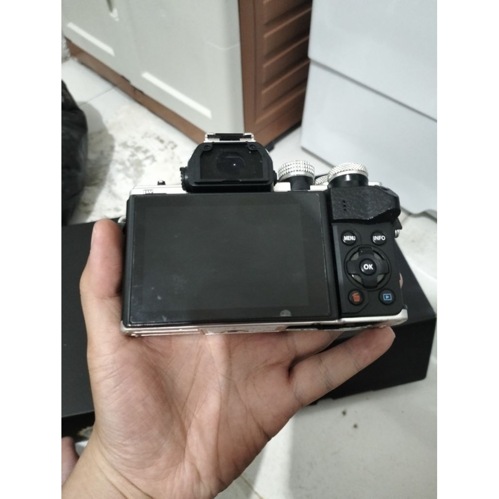 OLYMPUS OM-D M10 MARK II BODY ONLY / OLYMPUS M10 MARK II BODY ONLY