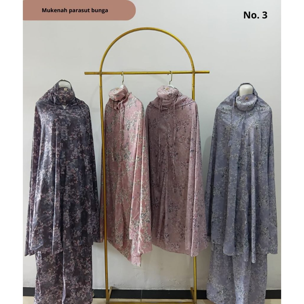 Mukenah Bahan Parasut Motif Bunga