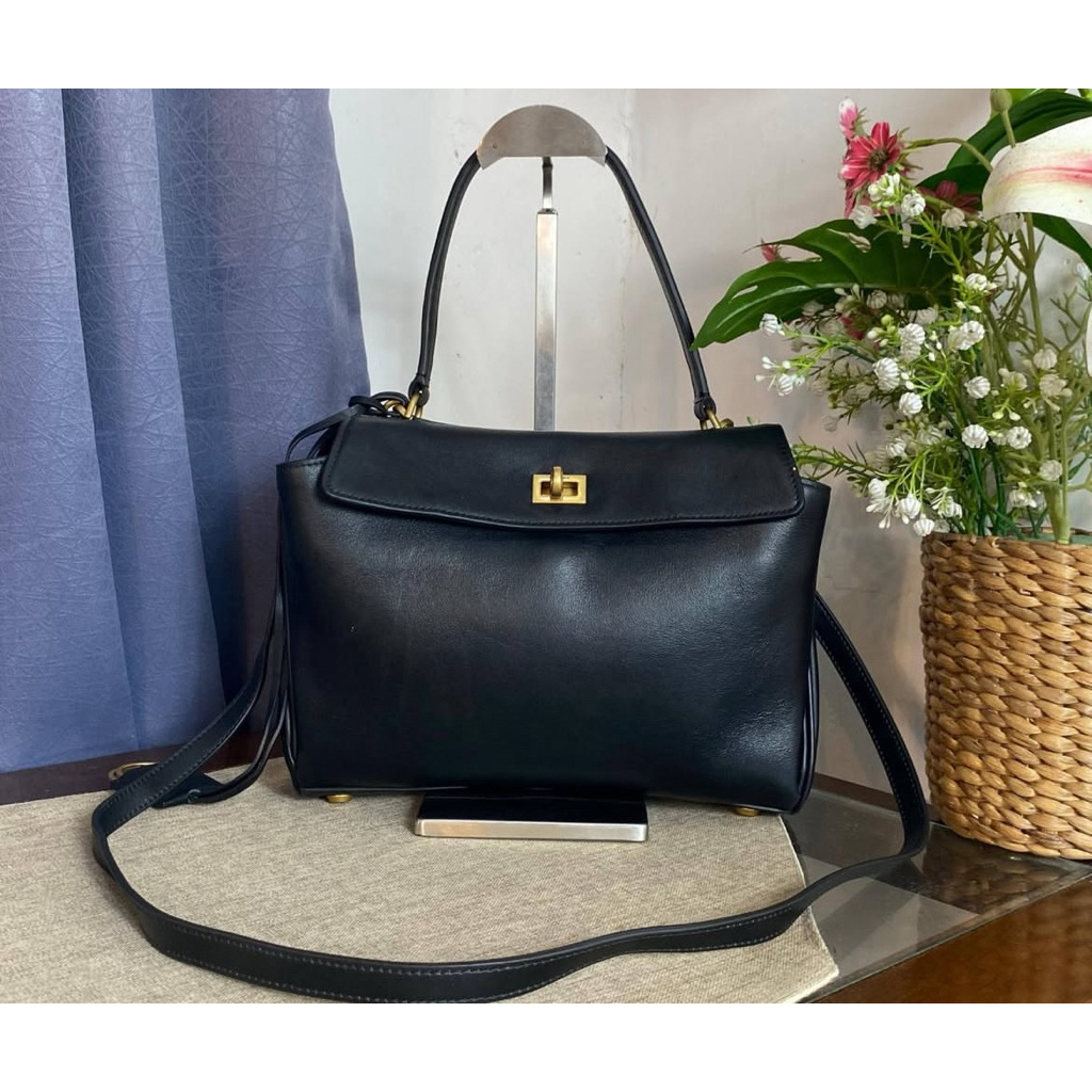 preloved ba___len rodeo zipper Riri