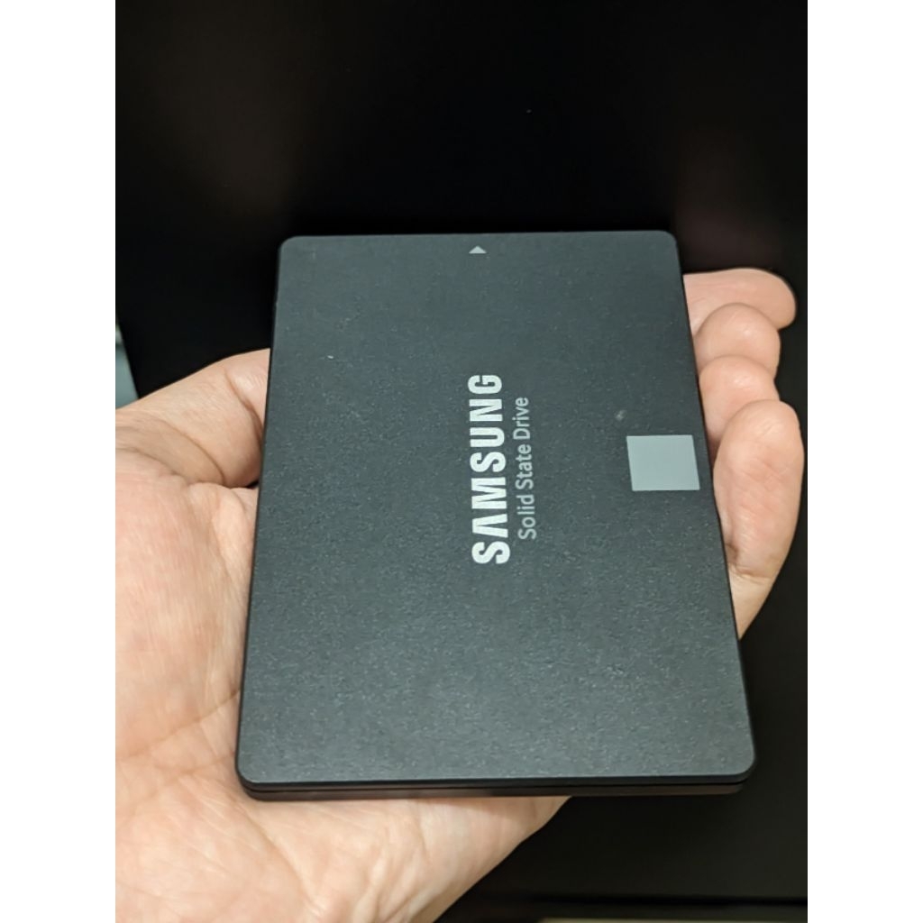 Samsung SSD 860 Evo sata 2.5 inch 500gb 500 gb bukan 512gb bekas